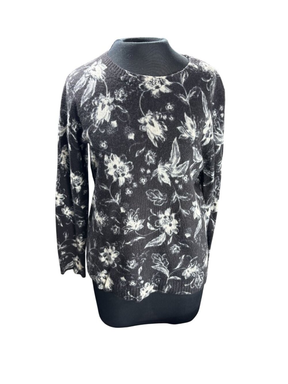 C By Bloomingdales Black & White Floral Print Cashmere Sweater S